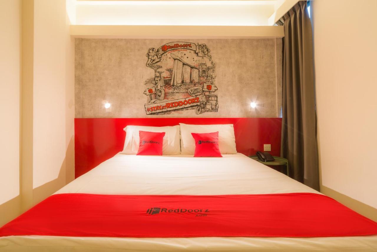 Hotel Reddoorz At Geylang Singapore Esterno foto