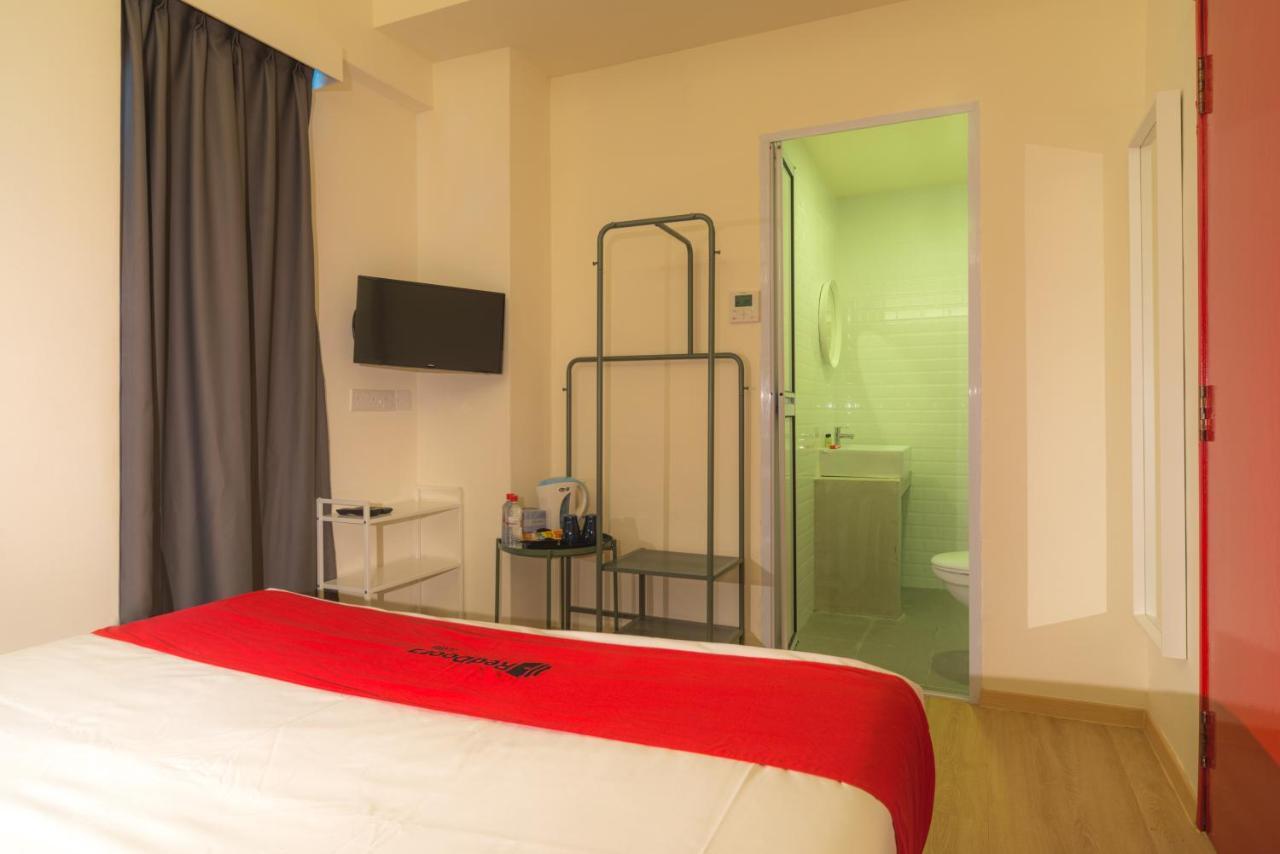 Hotel Reddoorz At Geylang Singapore Esterno foto
